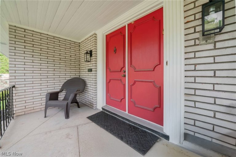 23225 Bryden Road, Shaker Heights, OH - Photo 4