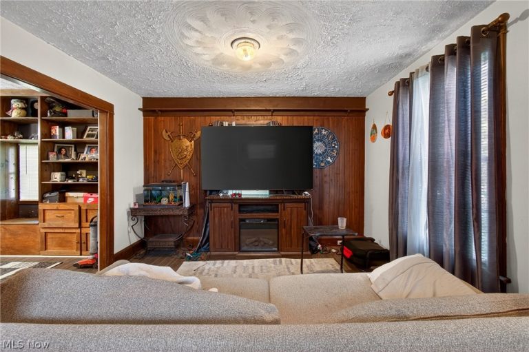 1303 Tremont Avenue, Massillon, OH - Photo 8