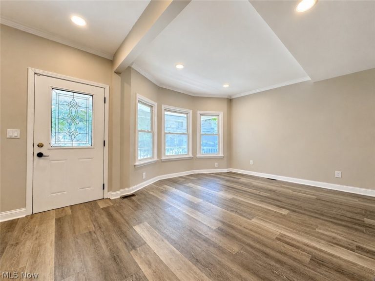6808 Fir Avenue, Cleveland, OH - Photo 8