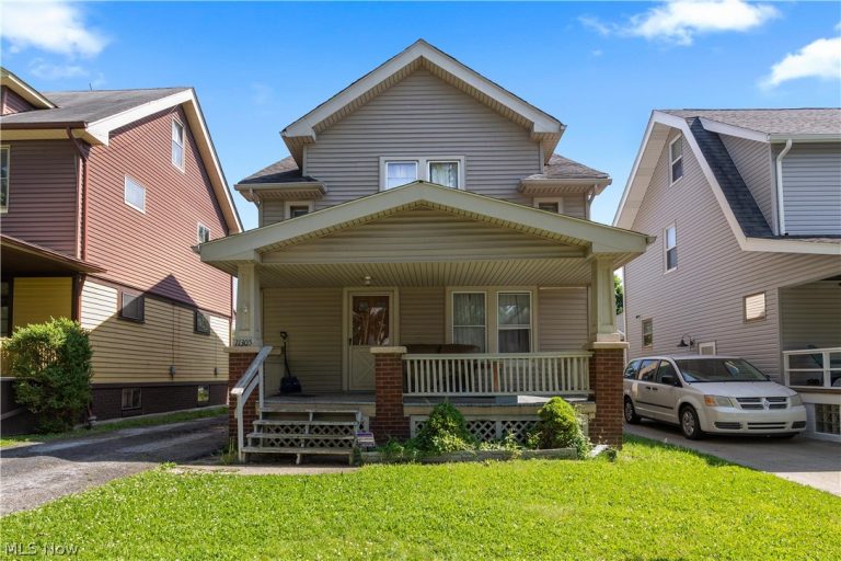11305 Linnet Avenue, Cleveland, OH - Photo 2