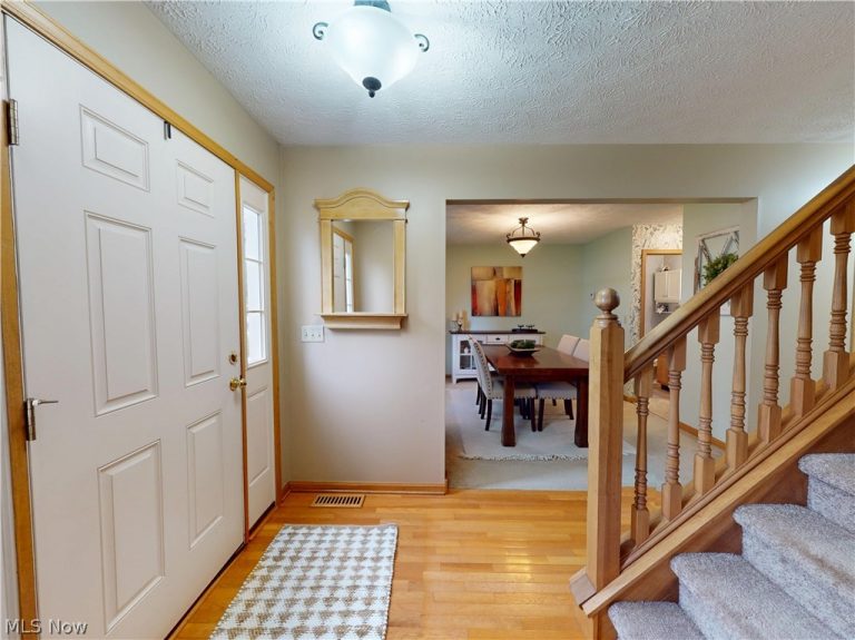 8260 Rachel Lane, North Ridgeville, OH - Photo 3