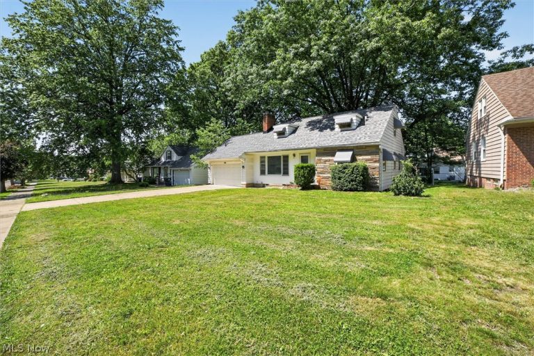 3705 Brinkmore Road, Cleveland Heights, OH - Photo 2