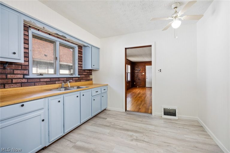 1218 Weiser Avenue, Akron, OH - Photo 4