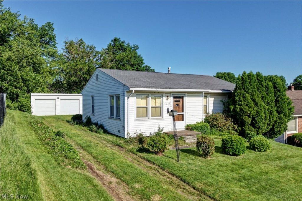 2123 Clearview Avenue, Canton, OH