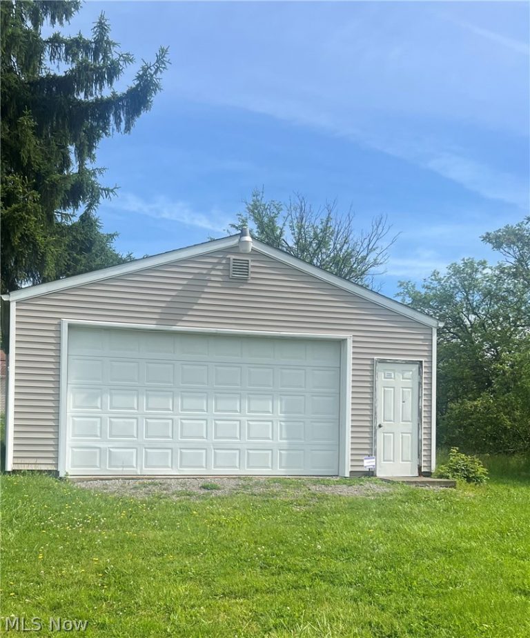 740 Philadelphia Avenue, Youngstown, OH - Photo 3
