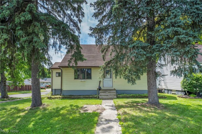 297 Paul Street, Bedford, OH - Photo 2