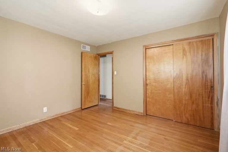 189 Pembroke Road, Akron, OH - Photo 8