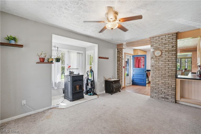 6512 Clay Street, Thompson, OH - Photo 2
