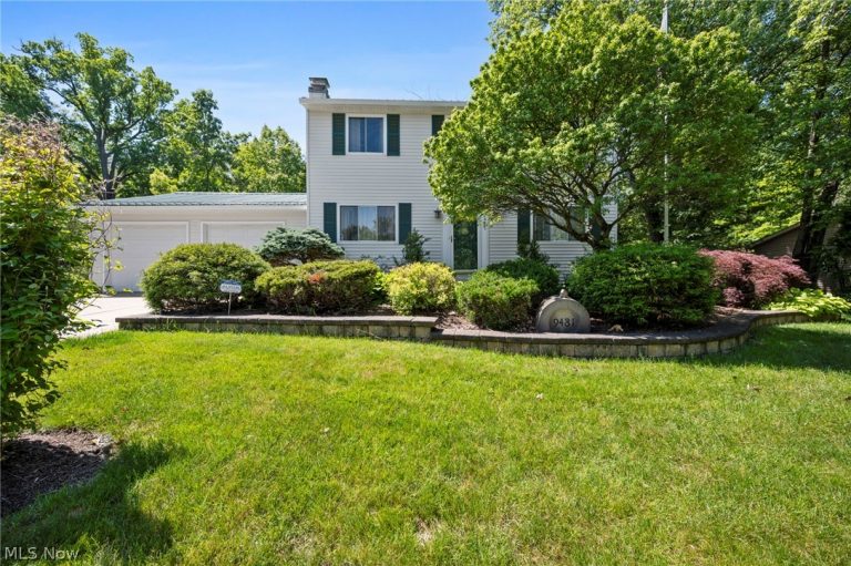 9481 Yorkview Drive, North Royalton, OH - Photo 2