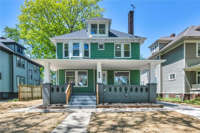 2172 West Boulevard, Cleveland, OH, 44102