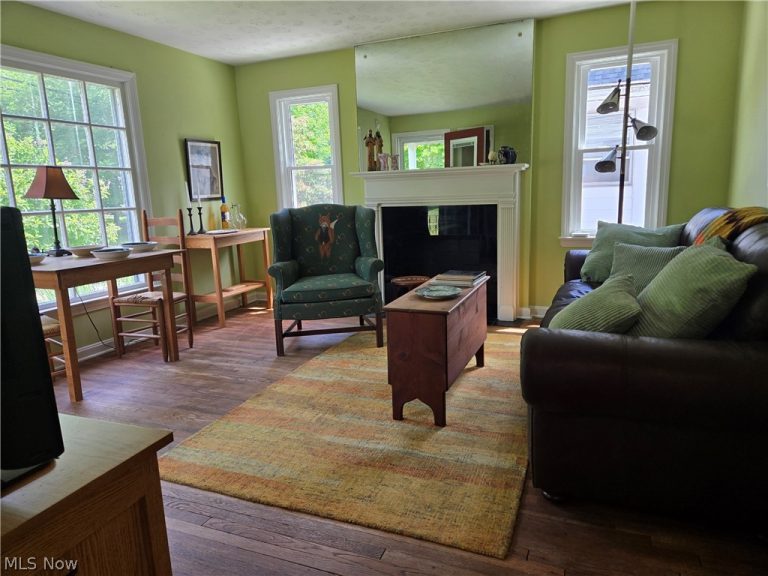 1404 Bryden Drive, Akron, OH - Photo 2