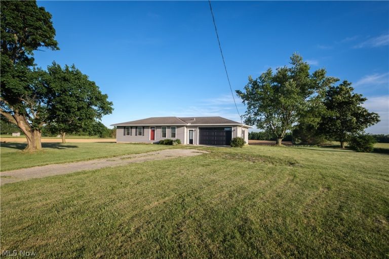 2403 Brokensword Road, Bucyrus, OH - Photo 4