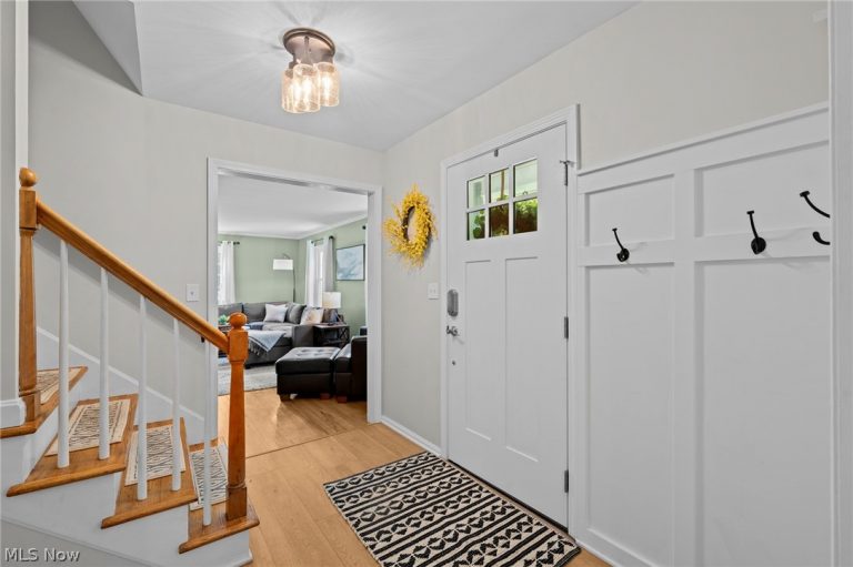 119 Colony Drive, Hudson, OH - Photo 2