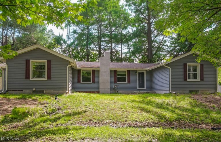 151 Shiawassee Avenue, Fairlawn, OH - Photo 3