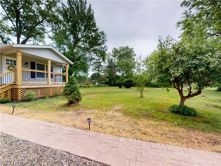 3264 Grenfall Road, Norton, OH - Photo 2