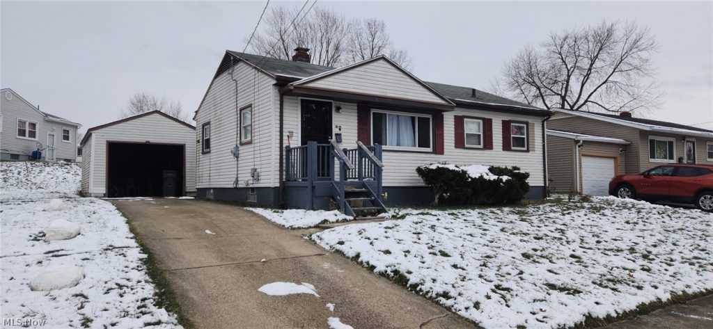 79 Lilburne Drive, Youngstown, OH