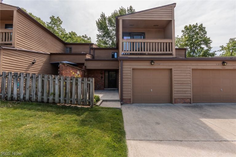 132 Kimrose Lane, Broadview Heights, OH, 44147