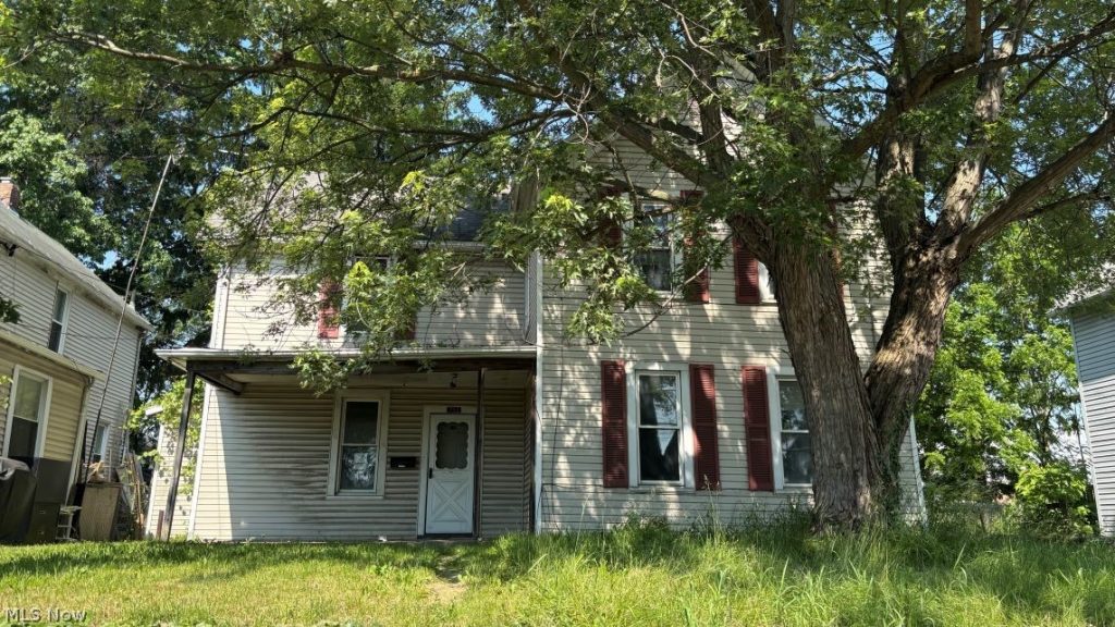 756 Brown Street, Akron, OH