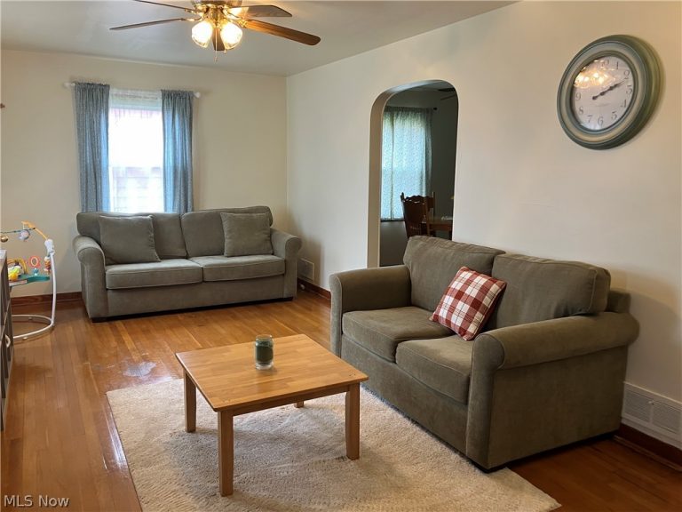 1251 Glencairn Road, Weirton, WV - Photo 3