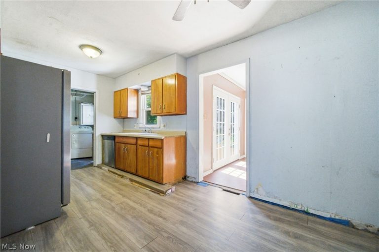 2670 Robindale Avenue, Akron, OH - Photo 3