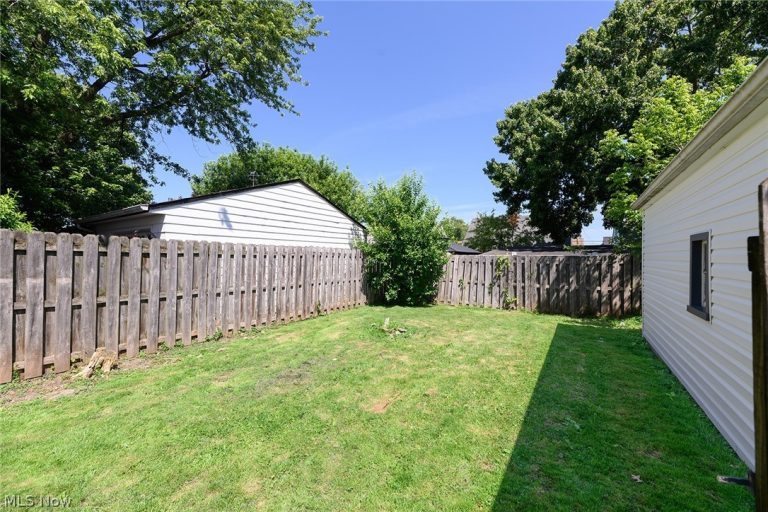 6602 Flowerdale Avenue, Cleveland, OH - Photo 6