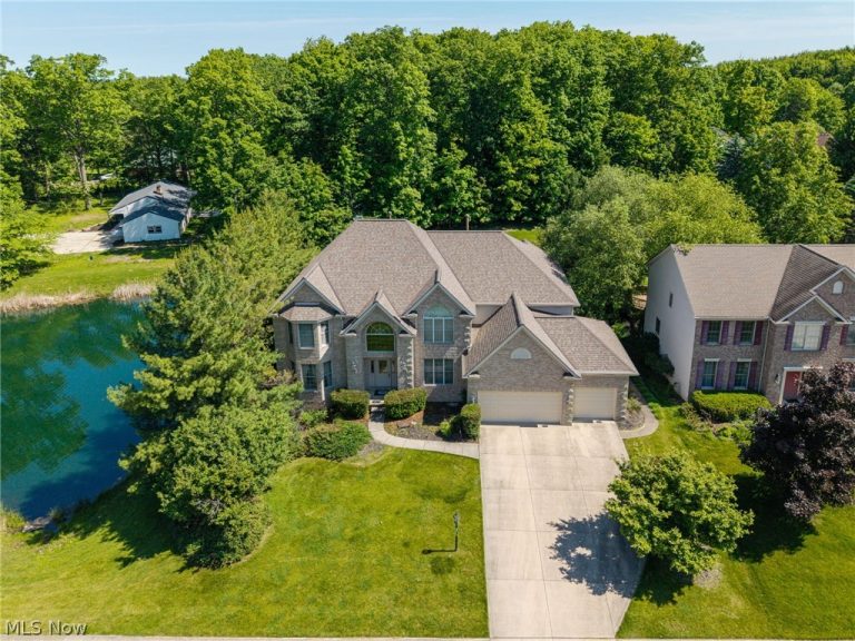 20852 Kylemore Drive, Strongsville, OH - Photo 2