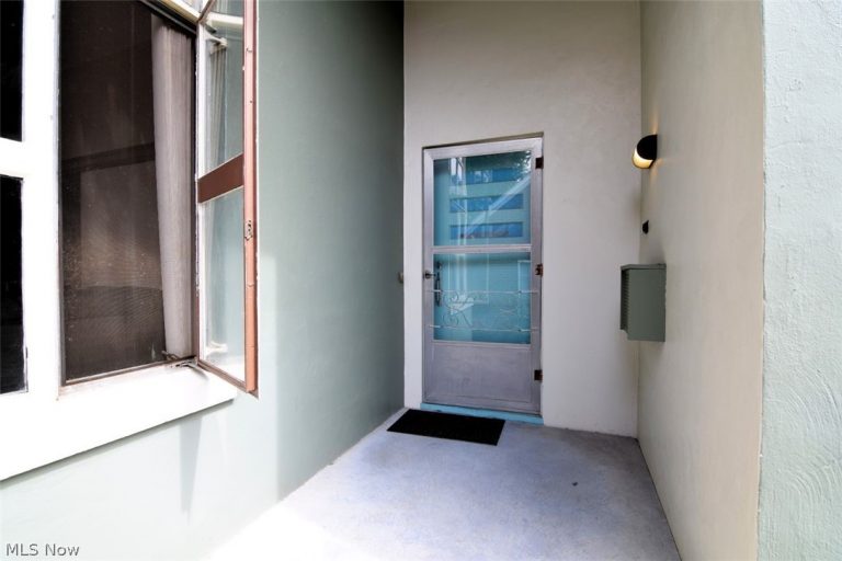 972 Washington Street, Wooster, OH - Photo 4