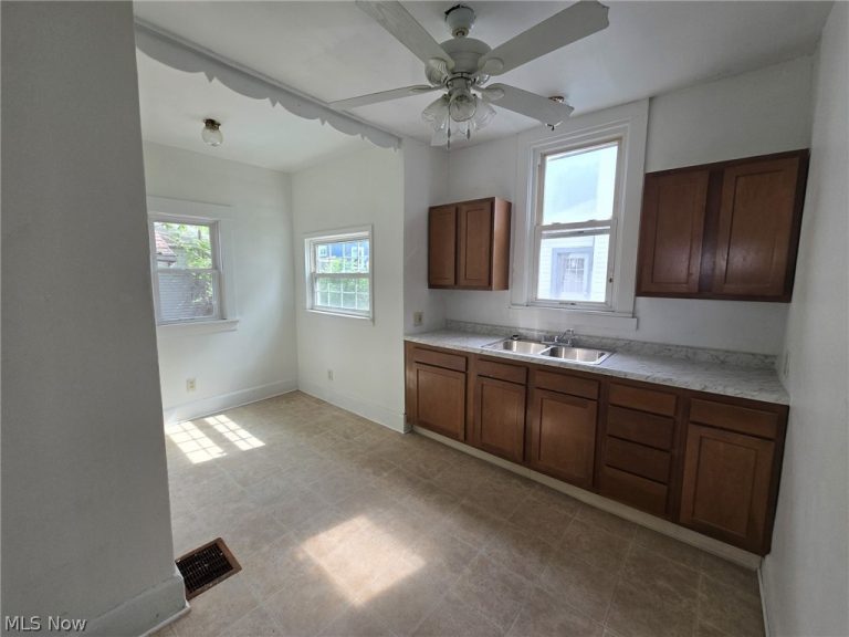 1117 14th Street, Canton, OH - Photo 3