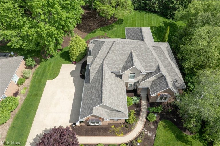1535 Chadford Gate, Canton, OH - Photo 3