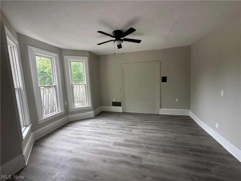 2055 65th Street, Cleveland, OH - Photo 4
