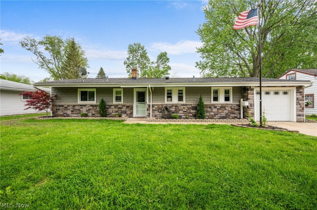 8498 Hallnorth Drive, Mentor, OH
