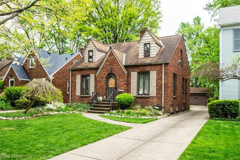 16305 Elsienna Avenue, Cleveland, OH, 44135