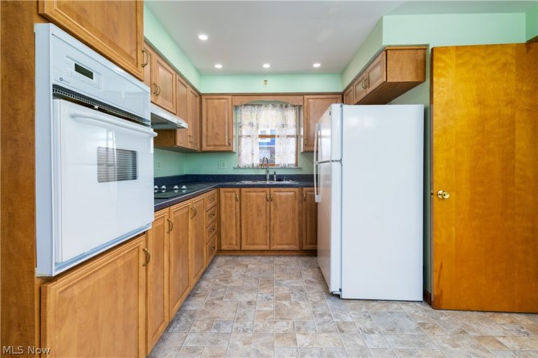 353 Westwood Drive, Steubenville, OH - Photo 4