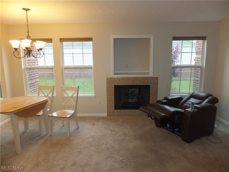 23004 Chandlers Lane #114, Olmsted Falls, OH - Photo 2