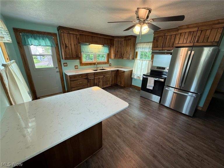 106 Bridge Street, Stone Creek, OH - Photo 3