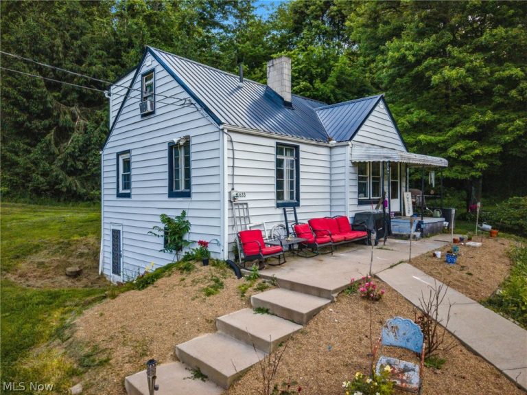 6633 Maplehurst Avenue, East Sparta, OH - Photo 3