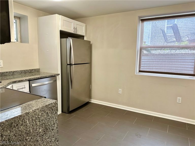 2188 6th Street #DOWN, Cleveland, OH - Photo 8