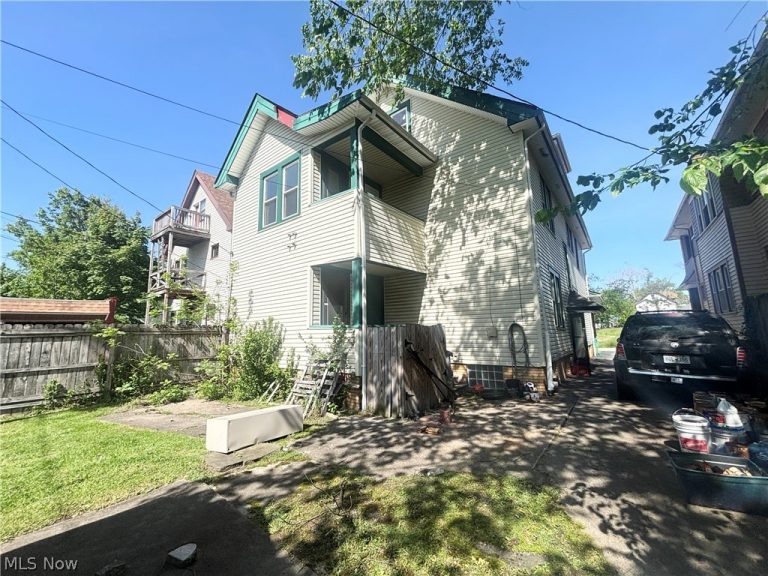 1538 Eddington Road, East Cleveland, OH - Photo 8