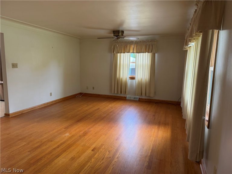 4805 Hoagland Blackstub Road, Cortland, OH - Photo 3