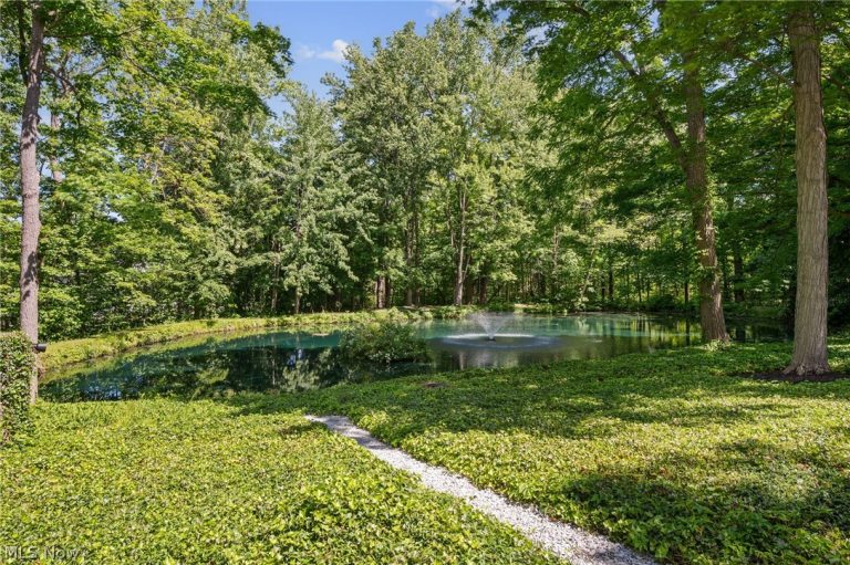 9339 Canterbury Lane, Mentor, OH - Photo 6