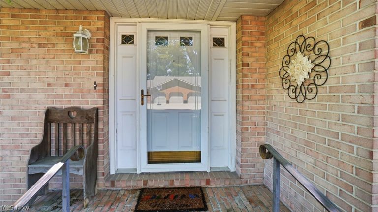 426 Coventry Circle, Zanesville, OH - Photo 4