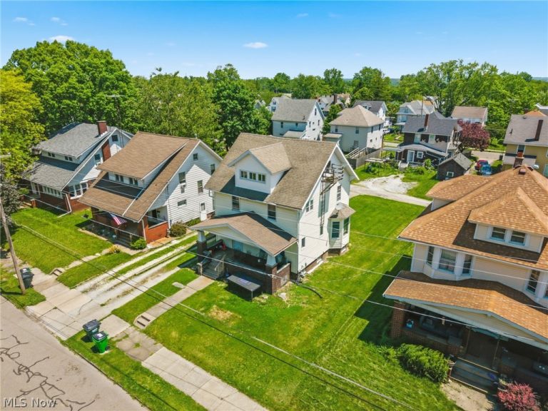 2138 Watson Avenue, Alliance, OH - Photo 5