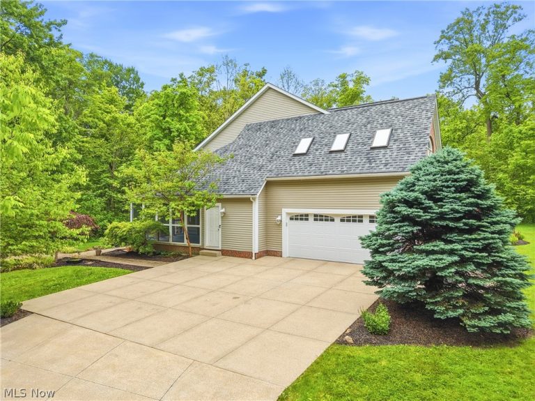 815 Centerville Trail, Aurora, OH - Photo 3
