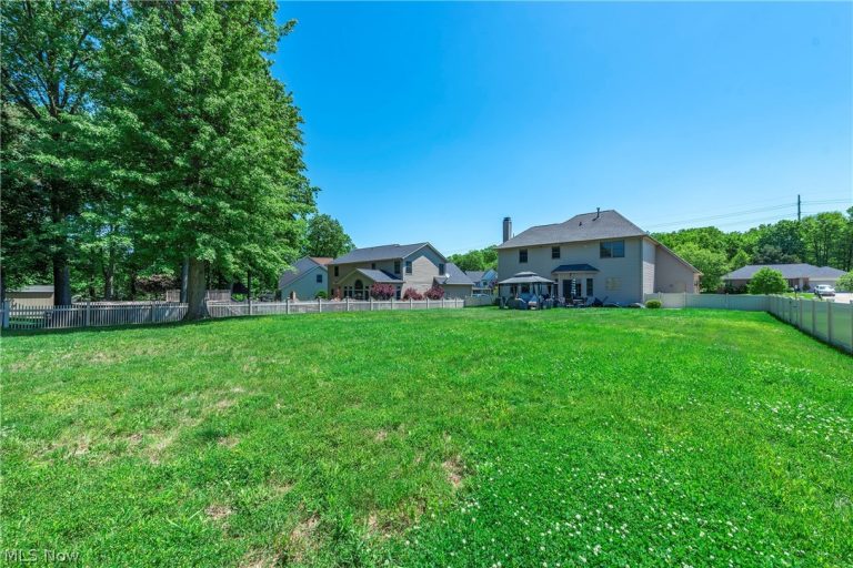 20424 Scotch Pine Way, Strongsville, OH - Photo 5