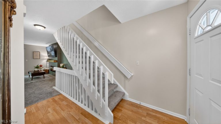 1351 Meadow Run, Copley, OH - Photo 6