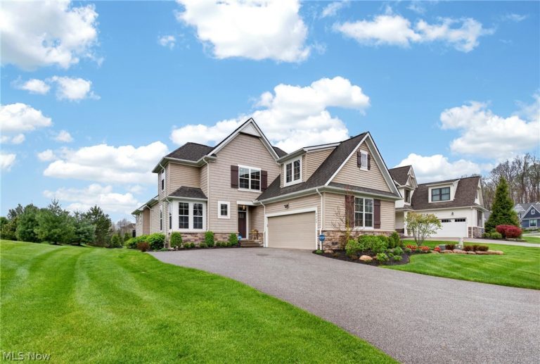 7429 Villa Ridge, Chagrin Falls, OH - Photo 3