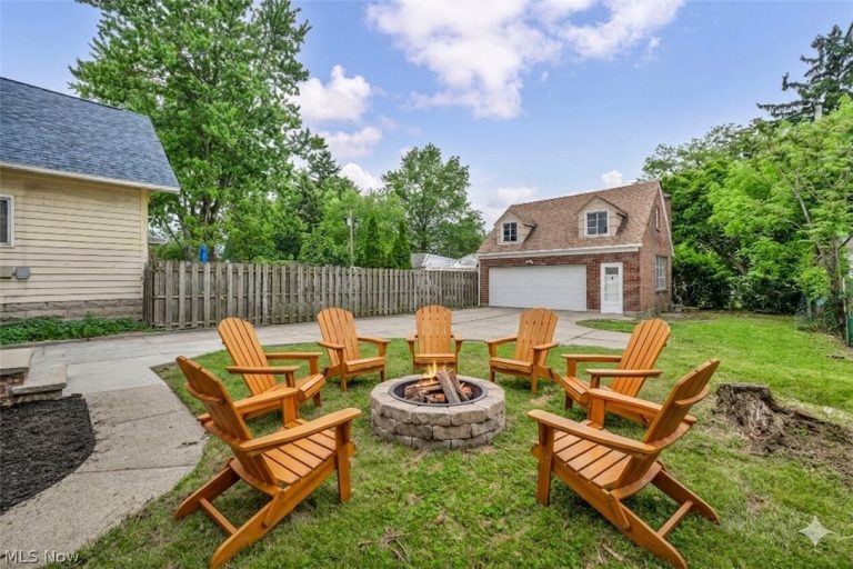 3658 138th Street, Cleveland, OH - Photo 4