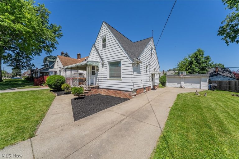 4408 Archmere Avenue, Cleveland, OH - Photo 2