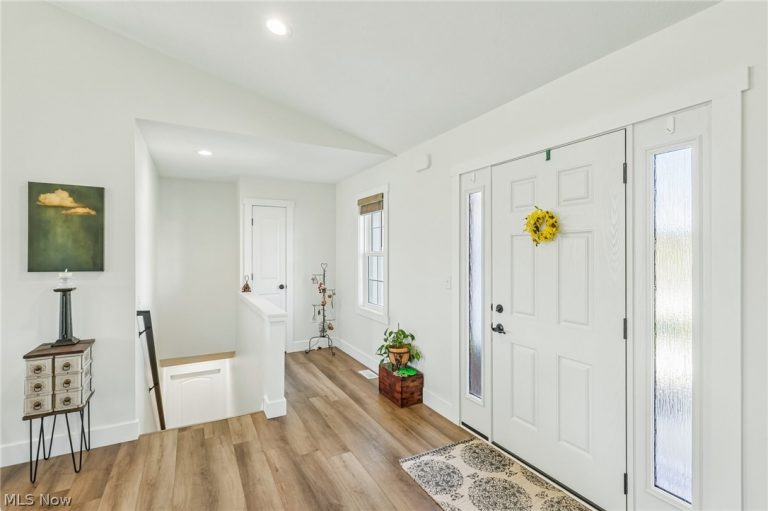 533 Lakewood Drive, Canal Fulton, OH - Photo 4