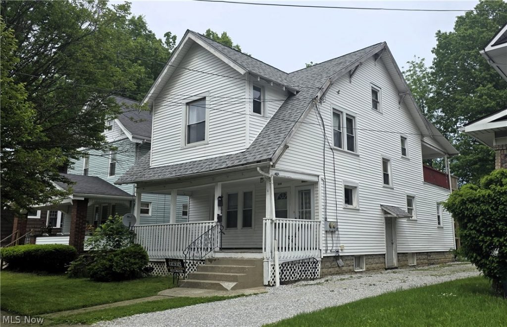 339 Hillwood Drive, Akron, OH